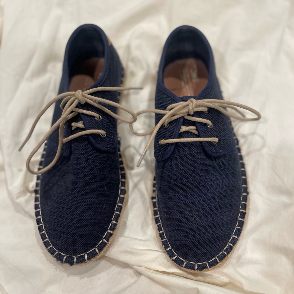 Toms Men's Dark Blue and Beige Oxfords
